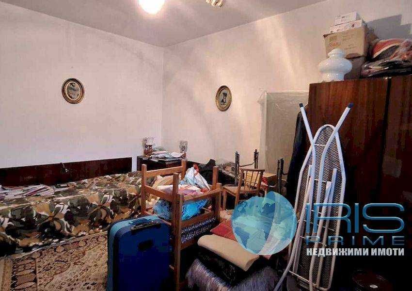Продава се Тристаен апартамент в Шумен, Добруджански - 76 кв.м за 1342 €/кв.м - Снимка #2