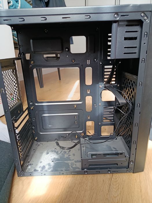 Корпус для ПК в хорошем состоянии