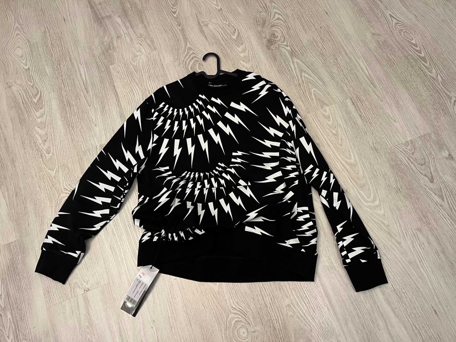 Neil Barrett bluza XL autentica, retail 590 euro