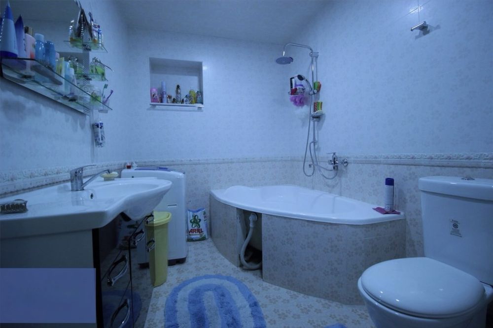 Срочно продаётся 77 серия 3х комнатни квартиры