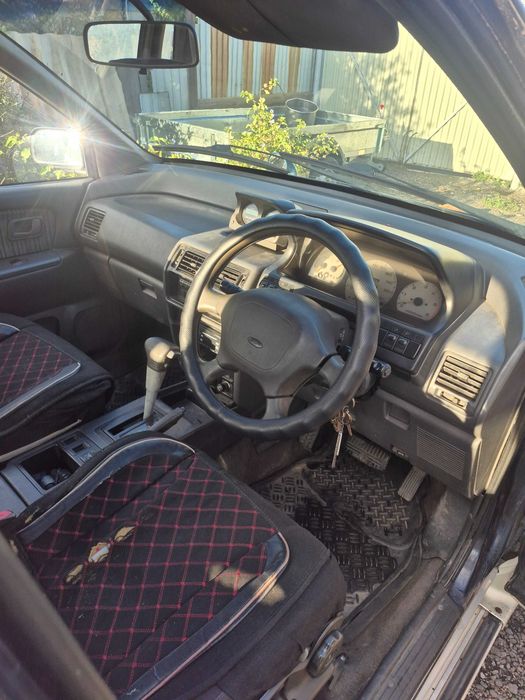 Mitsubishi RVR 1994 год