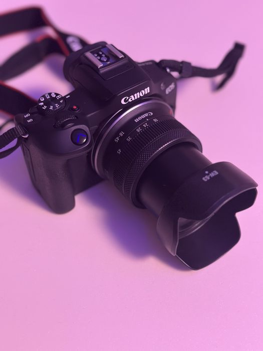 Canon EOS R100 + RF-S 18-45mm