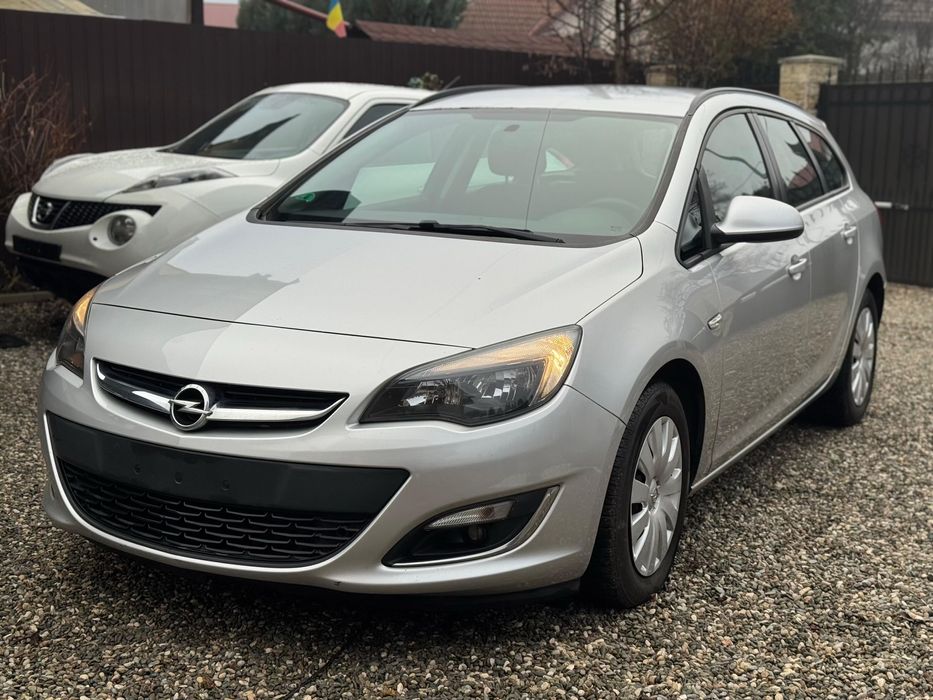 Opel Astra Edition Facelift 2014