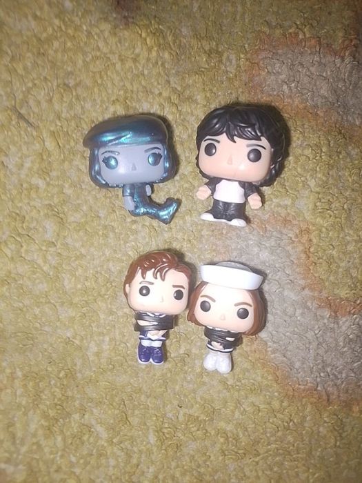 продаю фигурки осд