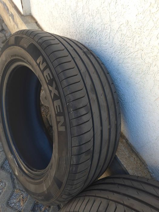Гуми NEXEN 255/55/18,летни.Гумите са карани на VW Туарег.DOT 23 г.