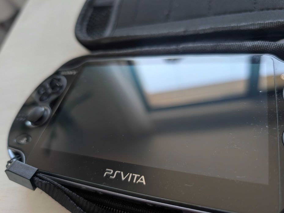 Sony PS Vita pch-1104