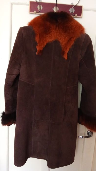г.НАВОИ.  Продам дублёнку, темно коричневого цвета, раз 46 - 48.