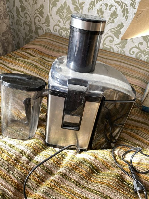 Продам соковыжималку