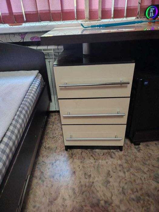 Продам стол угловой
