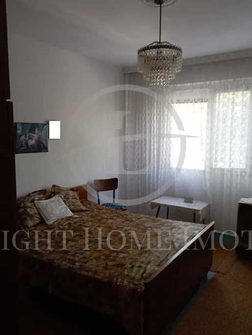 Продава се Тристаен апартамент в Пловдив, Кючук Париж - 88 кв.м за 1250 €/кв.м - Снимка #2