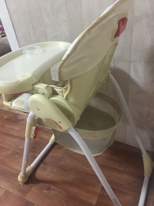 Детский стульчик для кормления