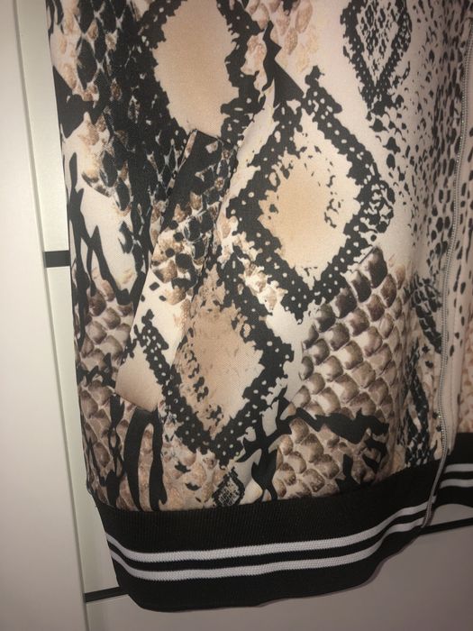 Новый. Стильный бомбер. Турция