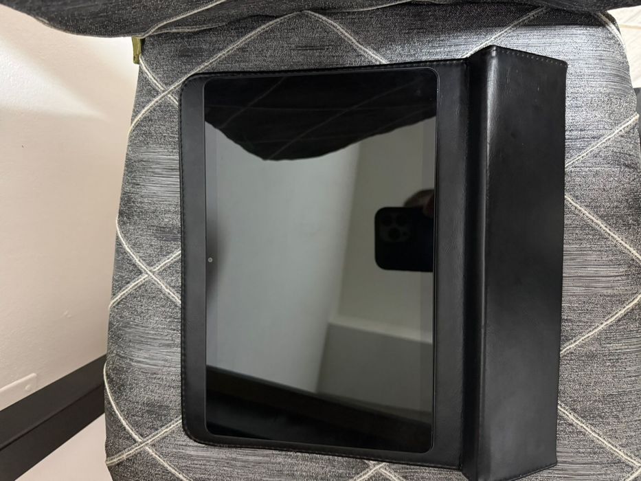 Lenovo Tab M10 Plis 3rd Gen -128/4GB RAM starea  excelent