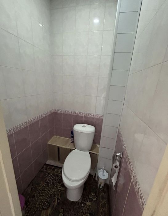 Себзорда срочно 3 хонали арзон нархда квартира сотилади