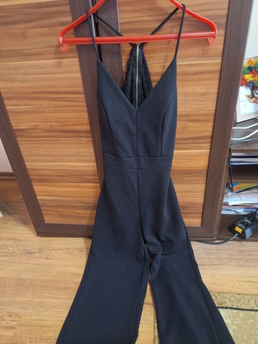 Дрехи на Guess, Zara, LOUCHE