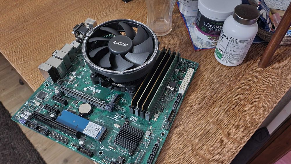 kit intel q270 + i5 7500 + 16gb ddr4 + ssd 256gb Garantie