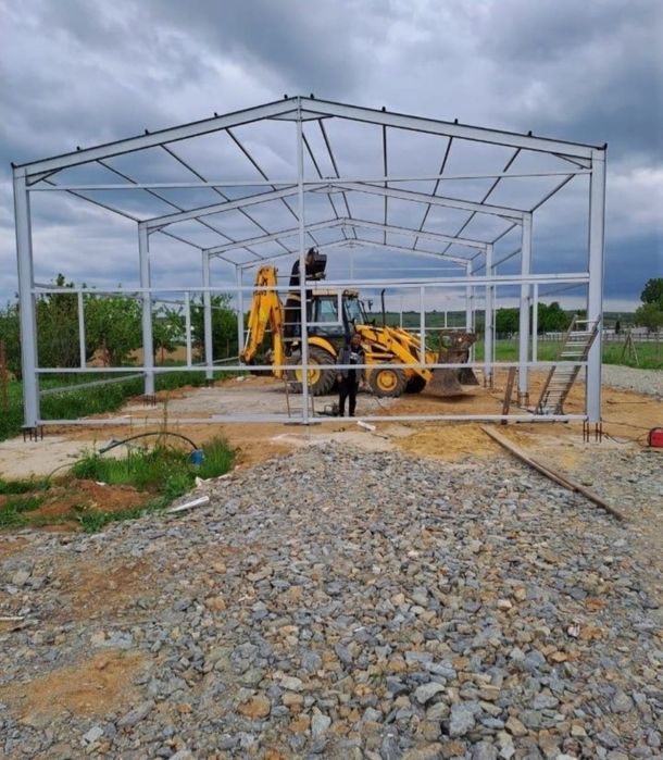 Vând hală metalica