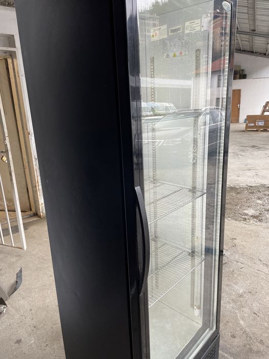 Хладилна витрина за напитки Англия