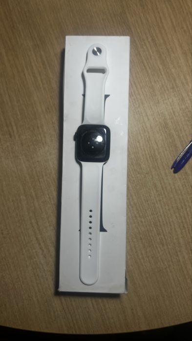 Продам Apple Watch 8/45mm