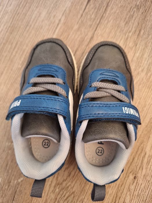 Продавам чисто нови маратонки Primigi