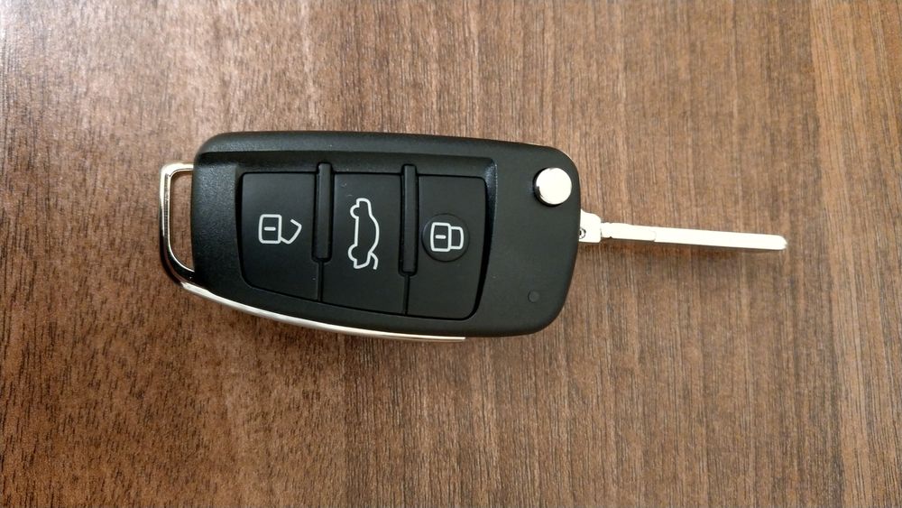 Carcasa cheie Audi cu 3 butoane