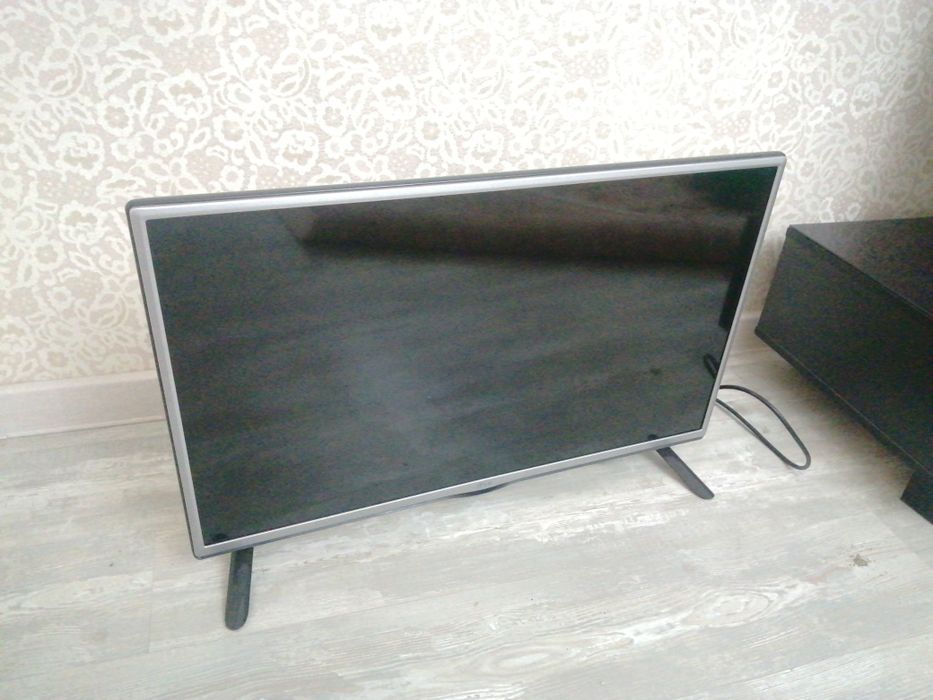 Плоский телевизор LG 60 на 40