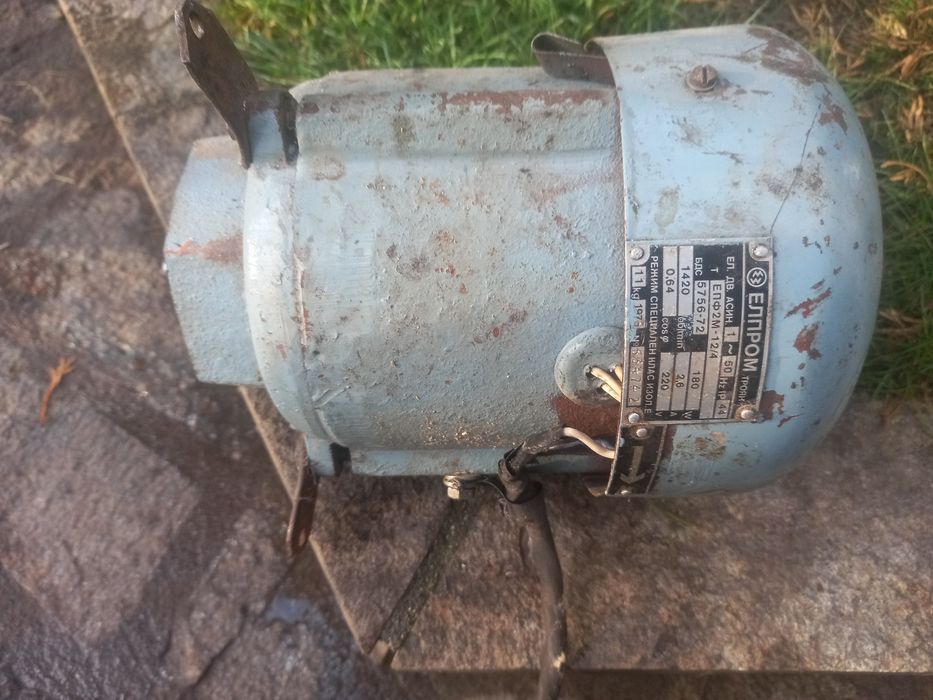 Електрически двигател