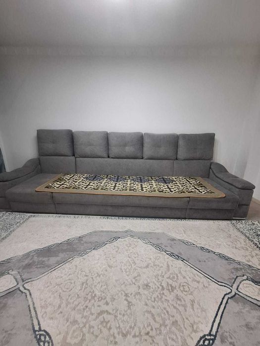 диван для гостиной комнаты