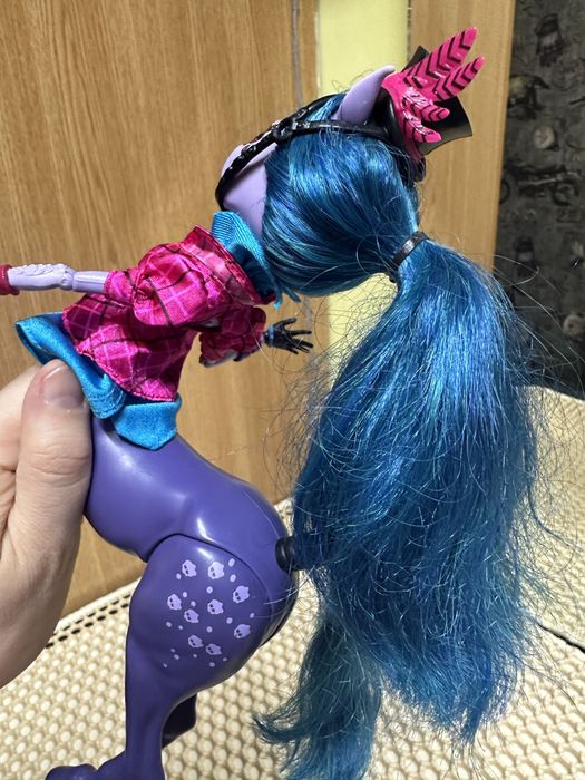 Продам куклу монстр хай!