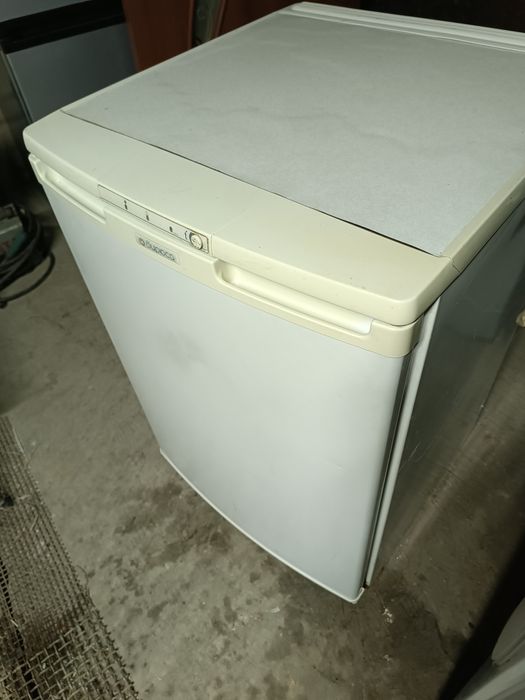 Продам Морозильник Бирюса