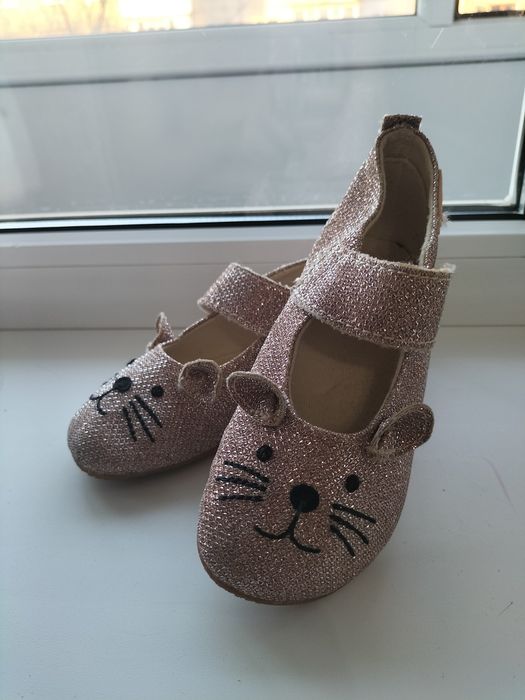 Нарядная обувь для девочки