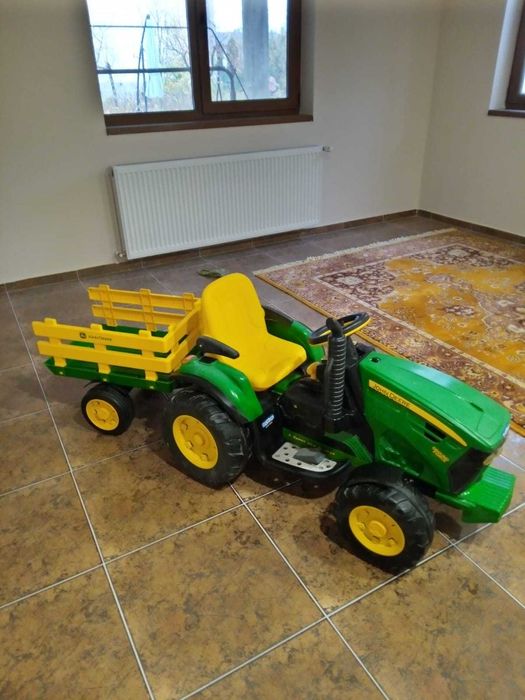 Tractoras JD Ground Force w trailer Peg Perego