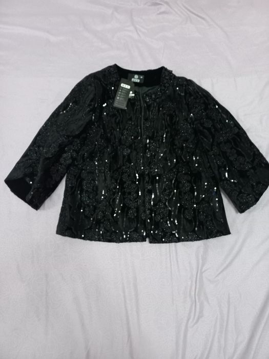 Продаётся пиджак женский