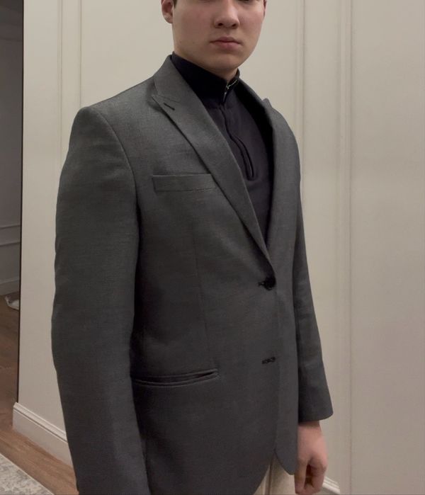 Мужской костюм срочно