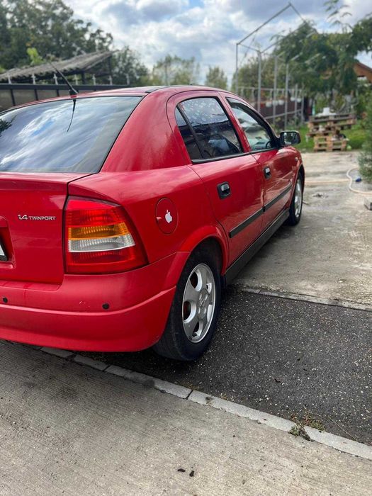Vând Opel Astra G