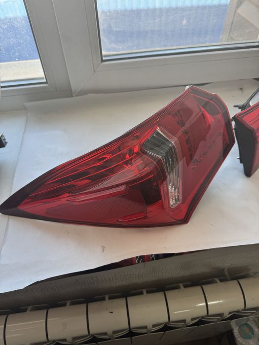 Фонарь задний Corolla 2013