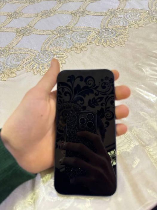 Iphone 13 sotiladi xolati ideal narxni kelshamz