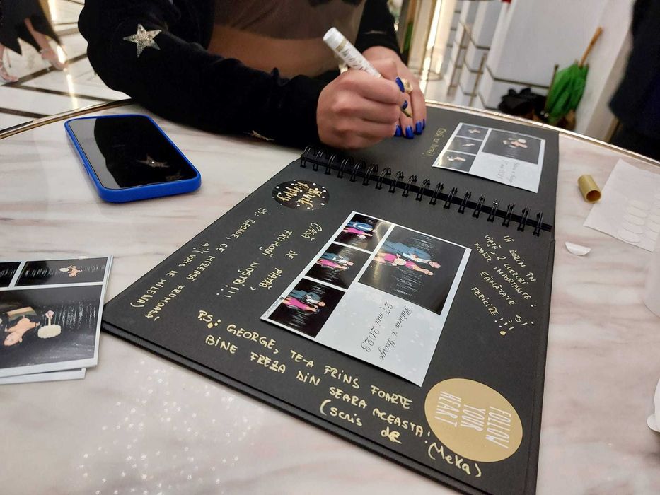 Evenimente de neuitat, poze hazlii, rapide - cabina foto _Photo Booth