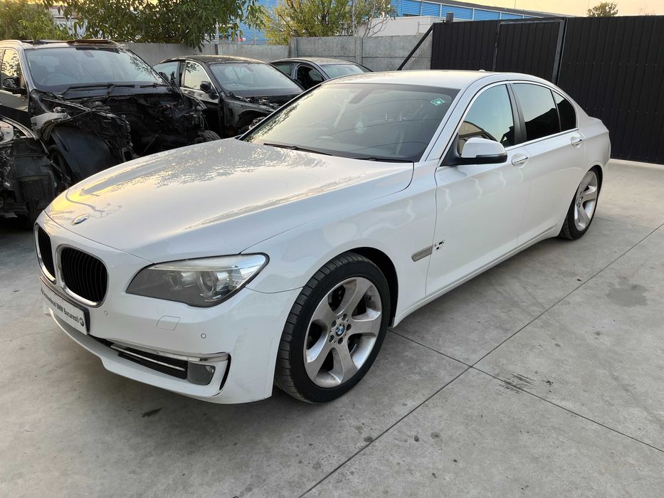 Dezmembrez BMW seria 7 F01 730d Facelift 258cp N57D30A an 2012