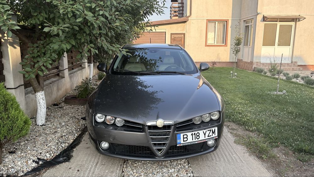 Alfa Romeo 159 2008 gri metalizat