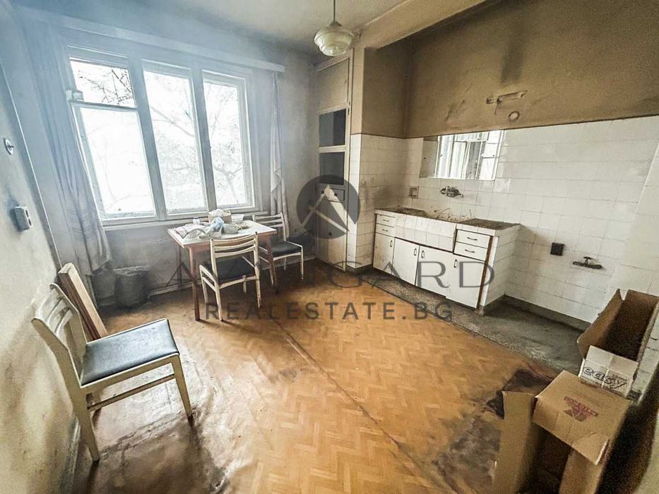 оф.22583 Тристаен с Паркомясто Военна Болница