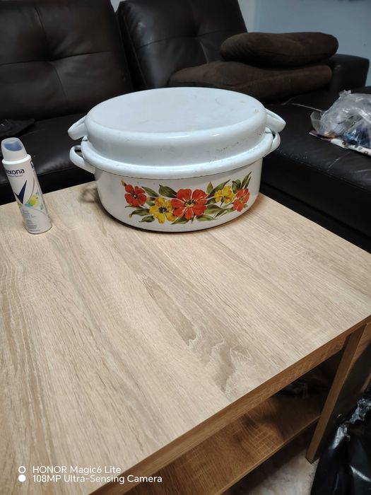 Порцеланов сервиз, месомелачка, ръчна машинка за мелене на домати,