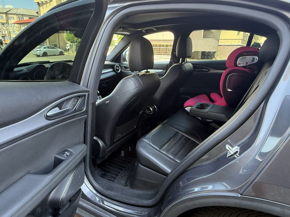 Alfa Romeo Stelvio Q4 TI Sport | 2.0 Turbo | 280 CP | 4x4 | Automat