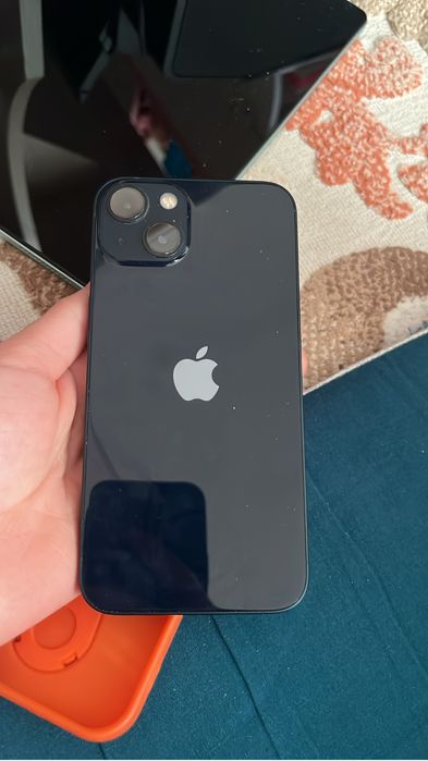 Продам айфон 13 в