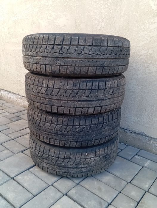 Продам зимний комплект шин с дисками