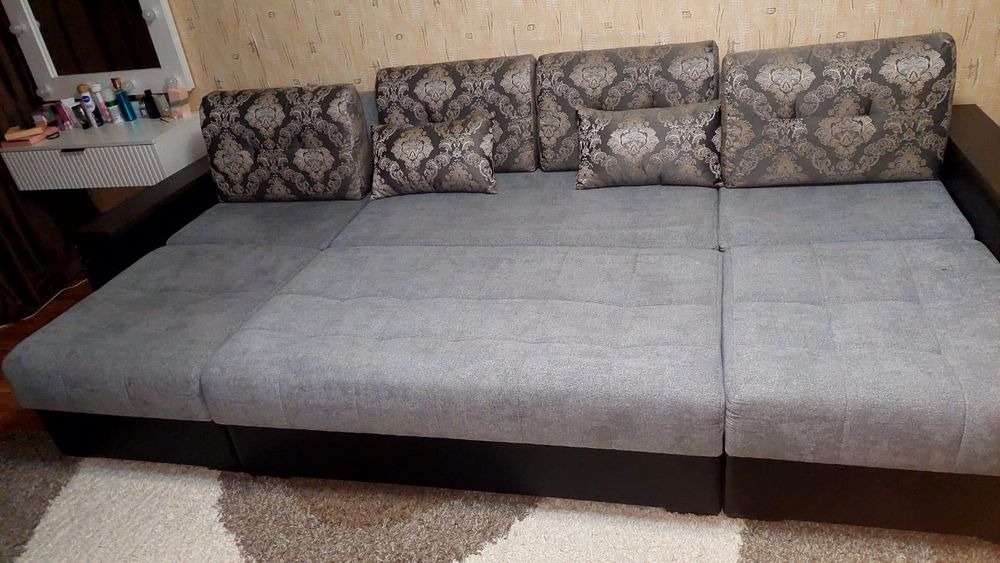 Продам диван, большой