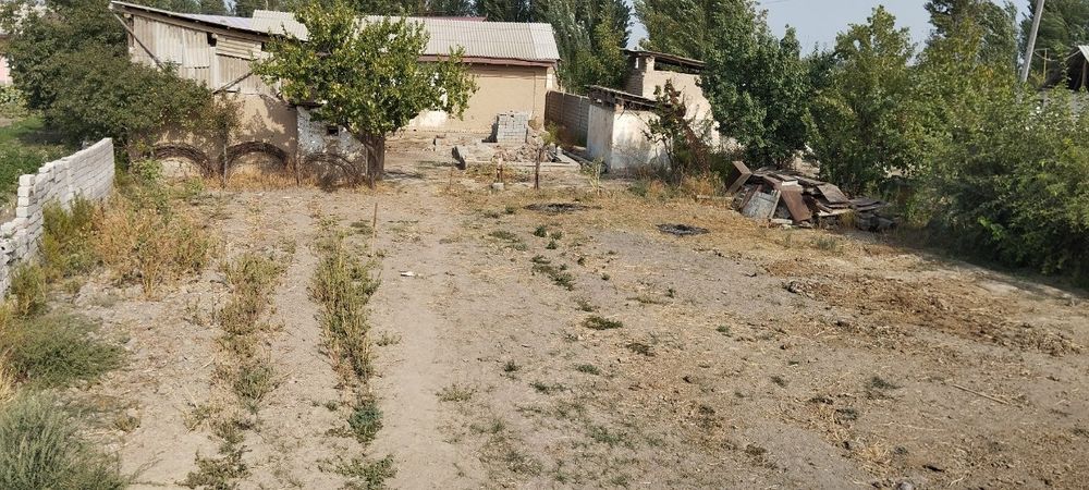 Quruq yer sotiladi 4 sotix