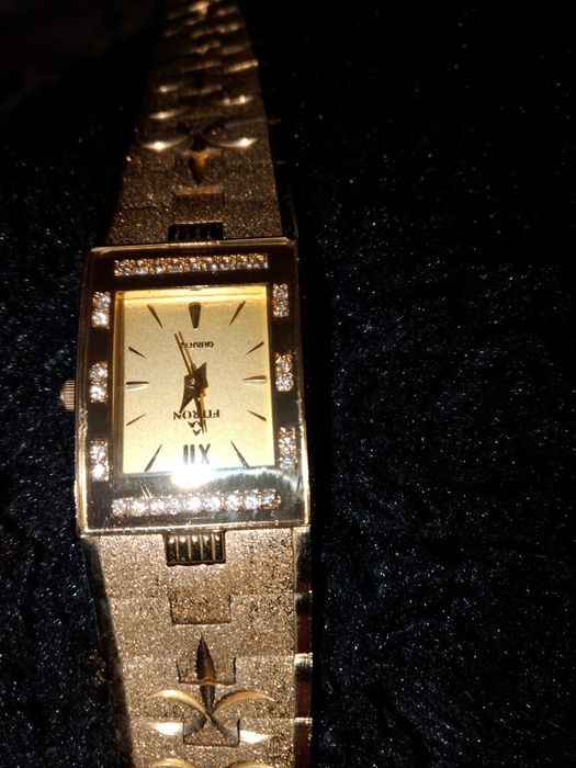 Женские часы Fitron