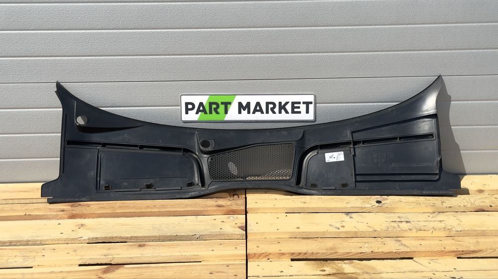Кора под чистачки AUDI A4 B9 8W1819403