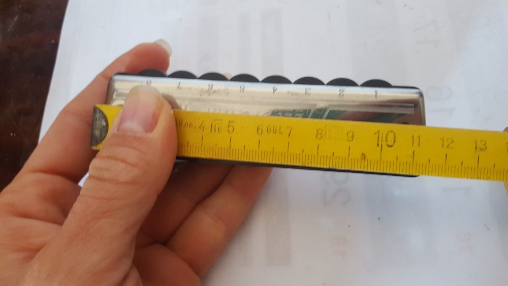 Устна хармоника с маркировка